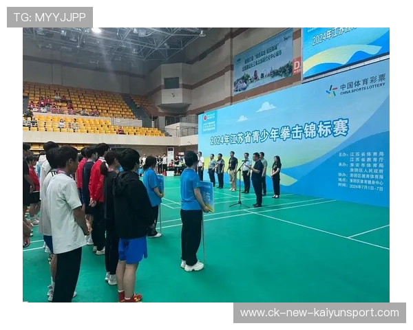 国际拳击青少年赛注重教育与竞技并重培养品格，拳击青少年锦标赛几年一次